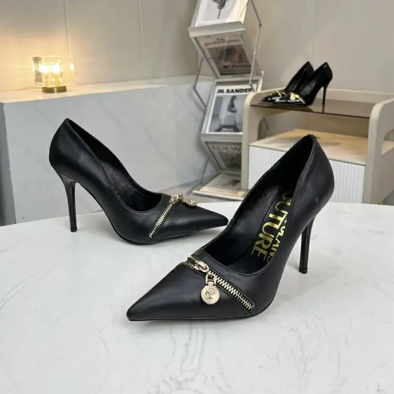 versace a talons hauts chaussures pour femme s_12106021